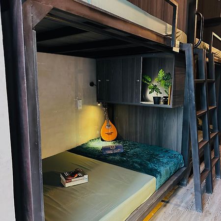 T Zone Hostel - Quiet Place, Near China Town,Ho Thi Ky Street Food,Cafe,Beer Ho Chi Minh City Exterior photo